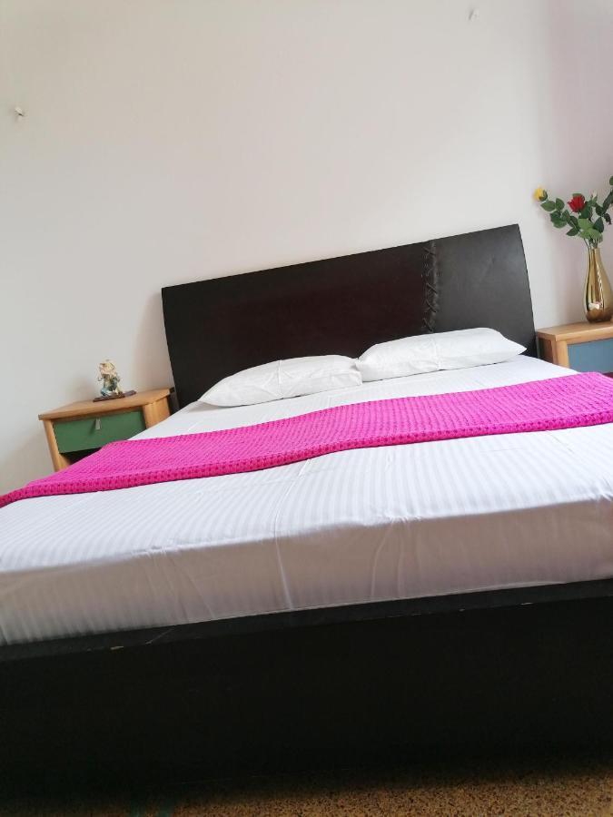 Shared Rooms Near Acropolis And Monastiraki 아테네 외부 사진